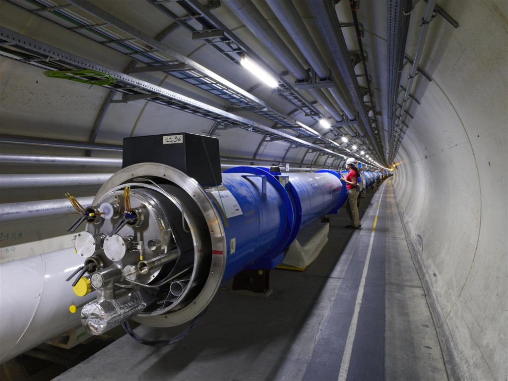 LHC-Inside-1024x769 Големият адронен колайдер
