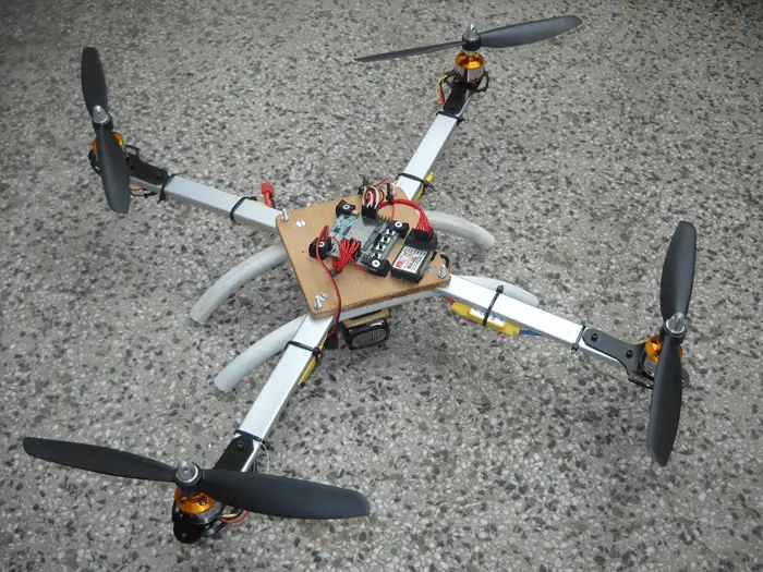 quadcopter Направи си дрон - част ІІІ (монтаж на частите)